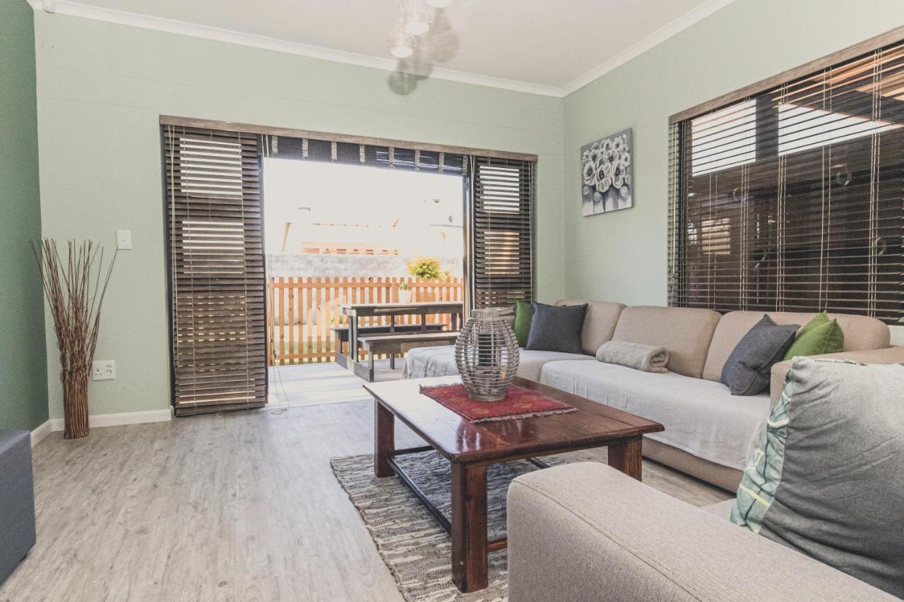 Salty Corner Cottage Swakopmund Extérieur photo